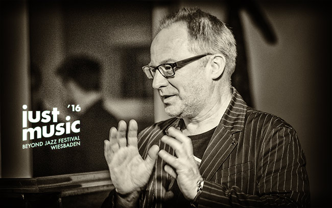 Raimund Knösche, Jazzarchitekt & Festivalchef Just Music Beyond Jazz Festival - Foto: Frank Schindelbeck